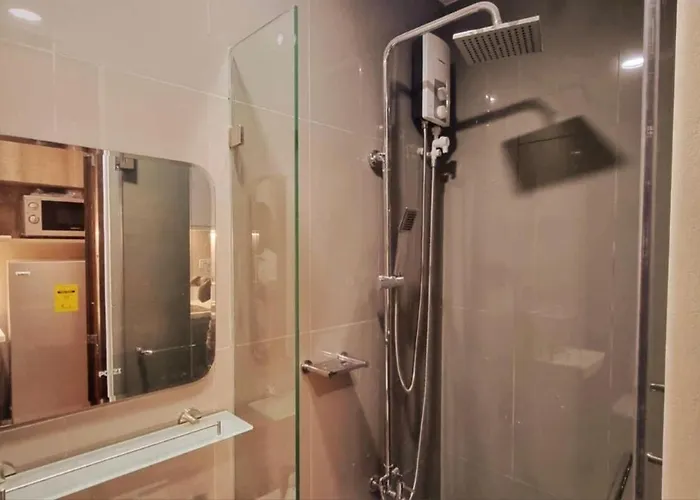 Cosmopolitan Comfort Makati 1 Bedroom Wonder 300mb 2428 Internet Manila