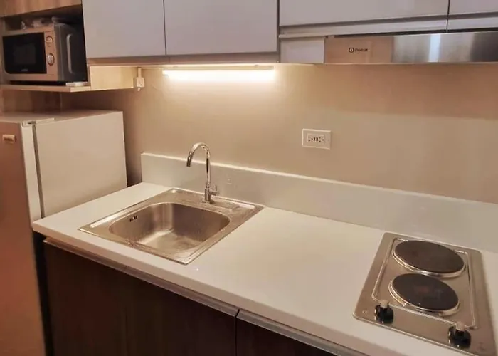 Cosmopolitan Comfort Makati 1 Bedroom Wonder 300mb 2428 Internet * Manila