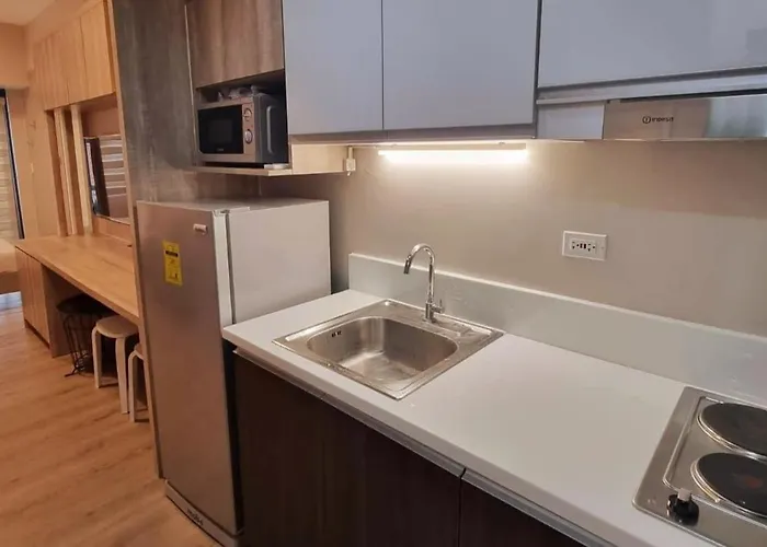 Cosmopolitan Comfort Makati 1 Bedroom Wonder 300mb 2428 Internet